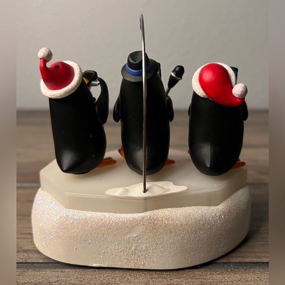 Hallmark Keepsake 2011 “Jingle Bell Blues” Christmas Ornament Magic Collection - Picture 6 of 10